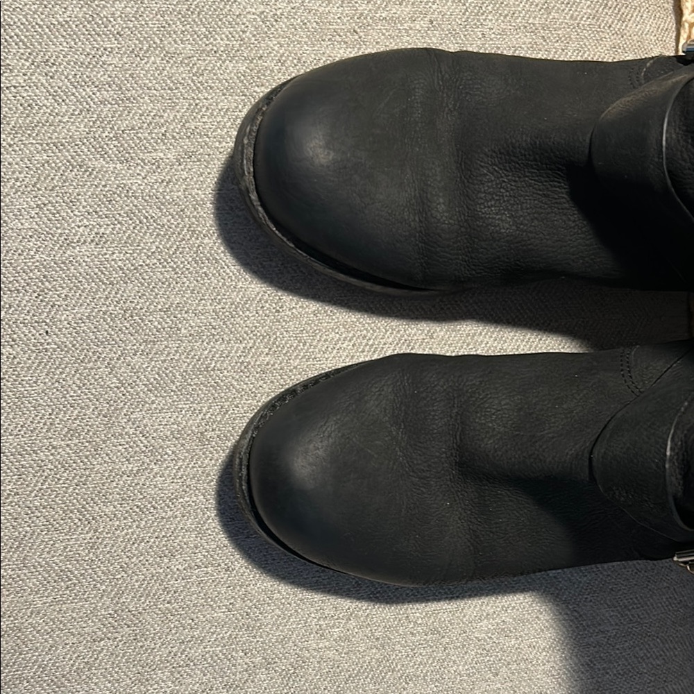 Vince Camuto Women’s Size 7.5 Black Leather Boots - Picture 10 of 10